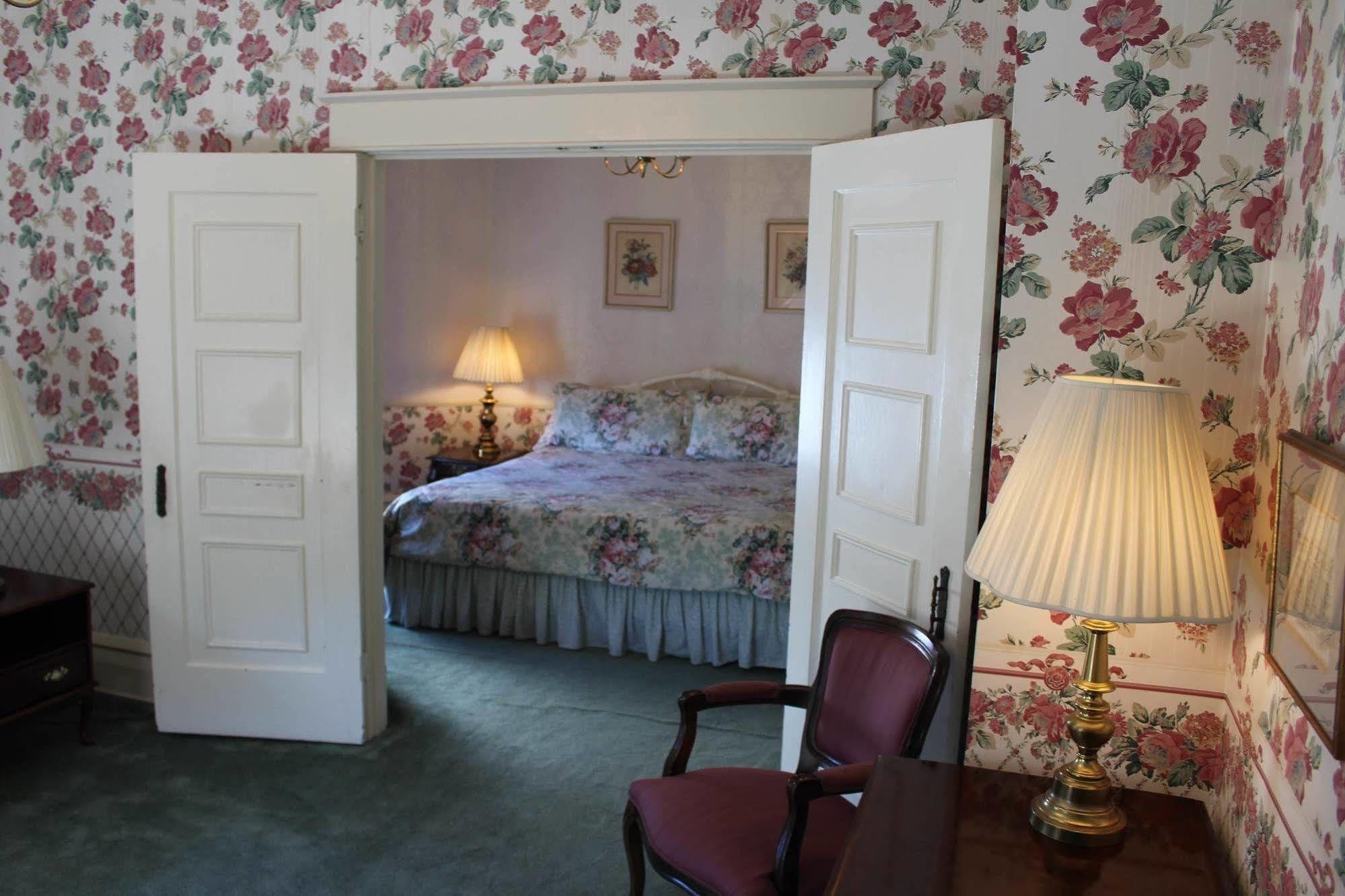 White Inn Fredonia Εξωτερικό φωτογραφία