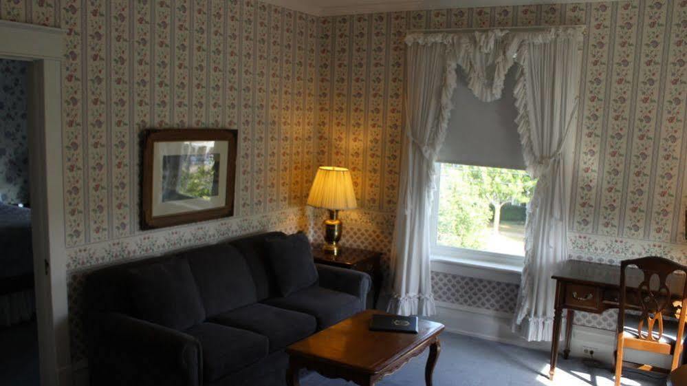 White Inn Fredonia Εξωτερικό φωτογραφία