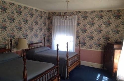 White Inn Fredonia Εξωτερικό φωτογραφία